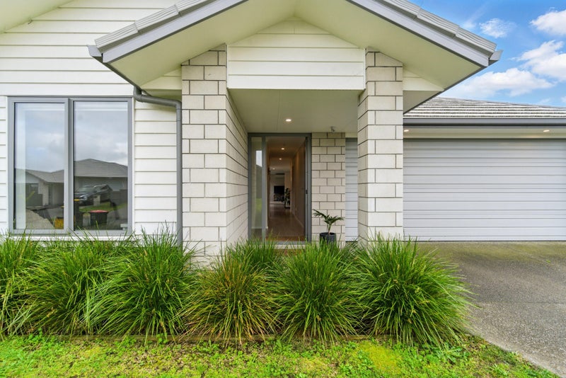 7 Kaiora Drive, Papamoa Beach, Papamoa - Carousel 2