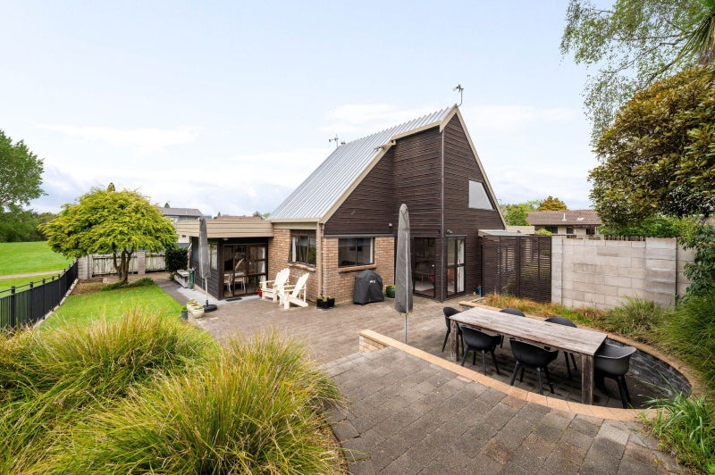 126 Totara Drive, Pukete, Hamilton - Carousel 2