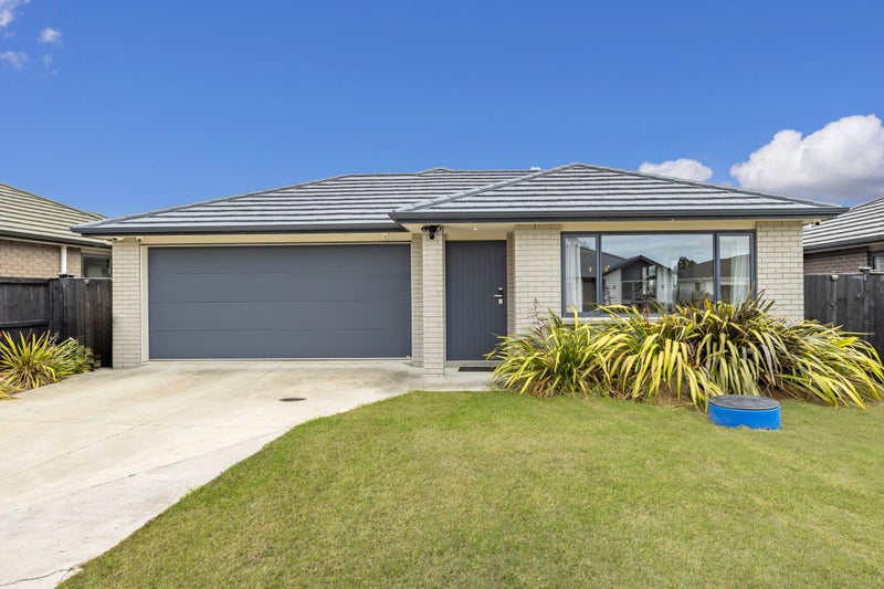 9 Moemoea Avenue, Kumeu - Carousel 1