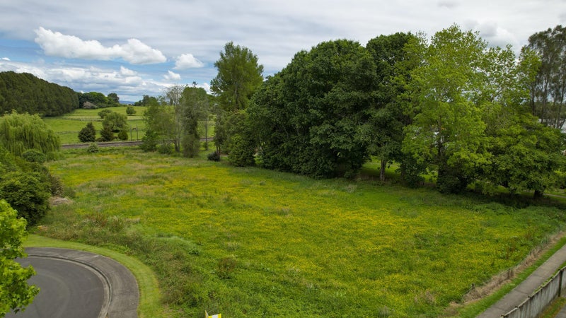 14 Selwyn Crescent, Ohaupo - Carousel 2