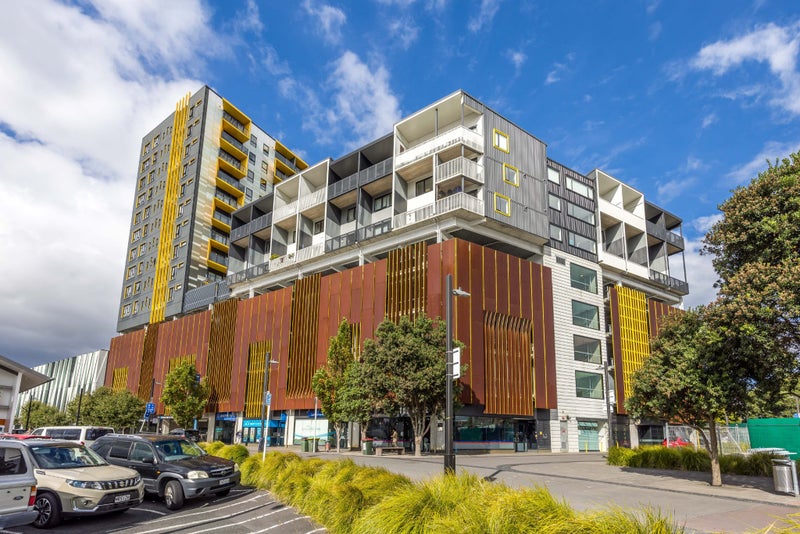 Property Valuation for McCrae Way, New Lynn, Waitakere City, Auckland