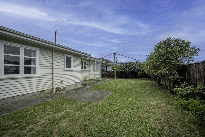 44 Ellesmere Avenue, Miramar, Wellington - Carousel 19