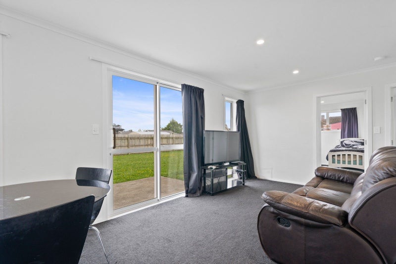 90 Hinemoa Street, Levin, Levin - Carousel 1