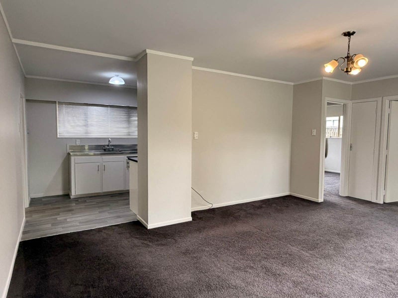 2/13 Royal Arch Place, Rosehill, Papakura - Carousel 2