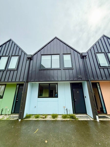 9C Concord Place, Glen Innes, Auckland - Carousel 1