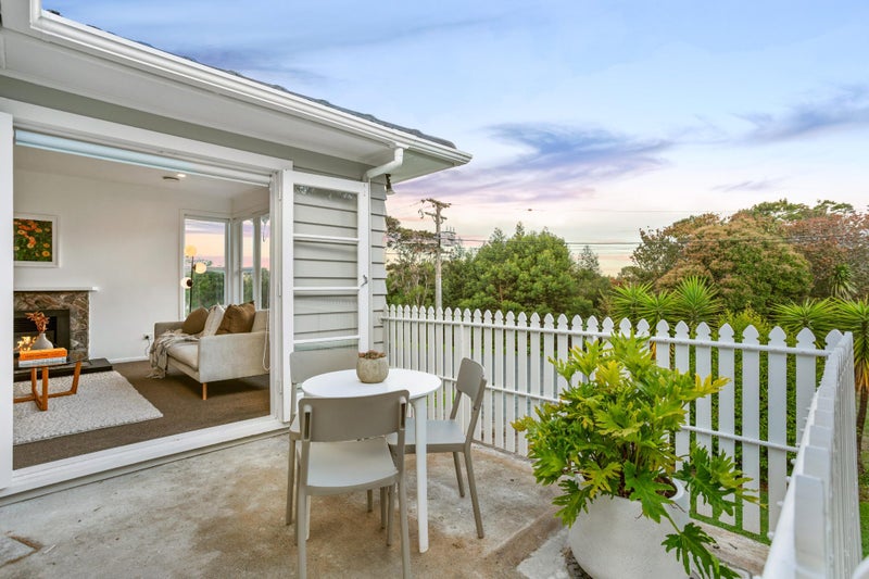 1 Sussex Terrace, Riverhead - Carousel 2