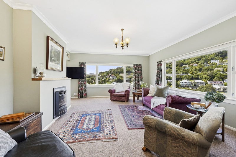 8 Allington Road, Karori, Wellington - Carousel 2