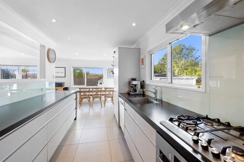 147 Barrett Road, Whalers Gate, New Plymouth - Carousel 2