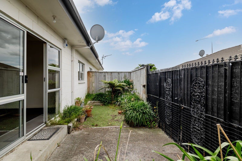 2/626 Church Street, Terrace End, Palmerston North - Carousel 2
