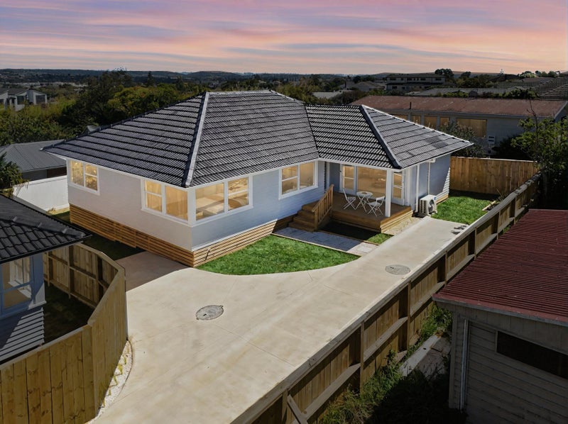 154C View Road, Sunnyvale, Auckland - Carousel 1