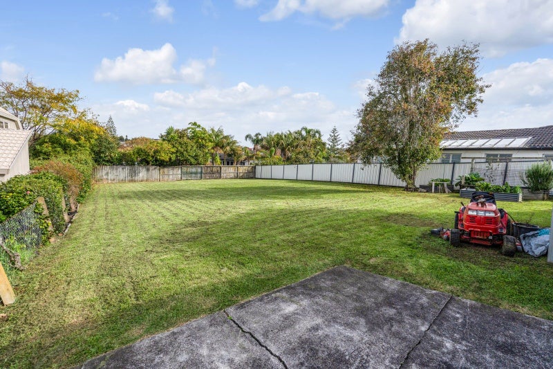 67 Beach Road, Mellons Bay, Auckland - Carousel 2