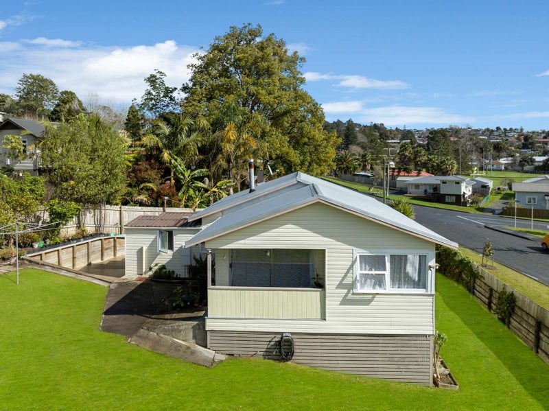 2 Jellicoe Street, Morningside, Whangarei - Carousel 2
