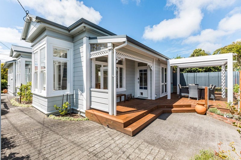 21 Farm Road, Northland, Wellington - Carousel 1