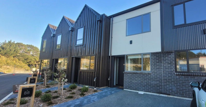 88 Ara Paiwhenua, Tawa, Wellington, Wellington - Carousel 1