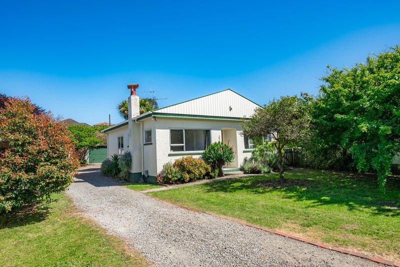 16 Dale Road, Raumati South, Paraparaumu - Carousel 2