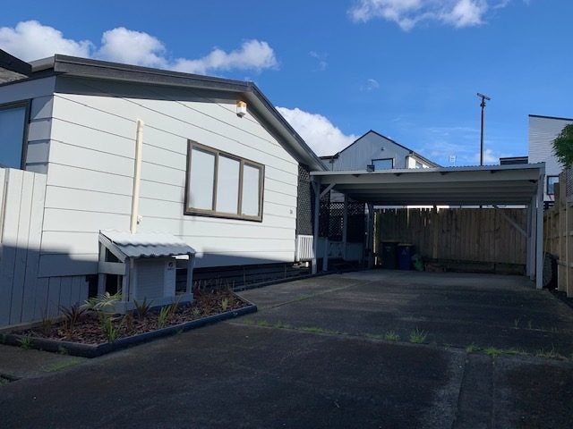 3A Fruitvale Road, New Lynn, Auckland - Carousel 2