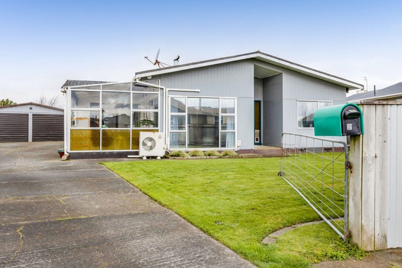 2 Tawa Street, Hawera - Carousel 1