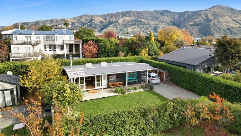 69A Beech Street, Wanaka - Carousel 1