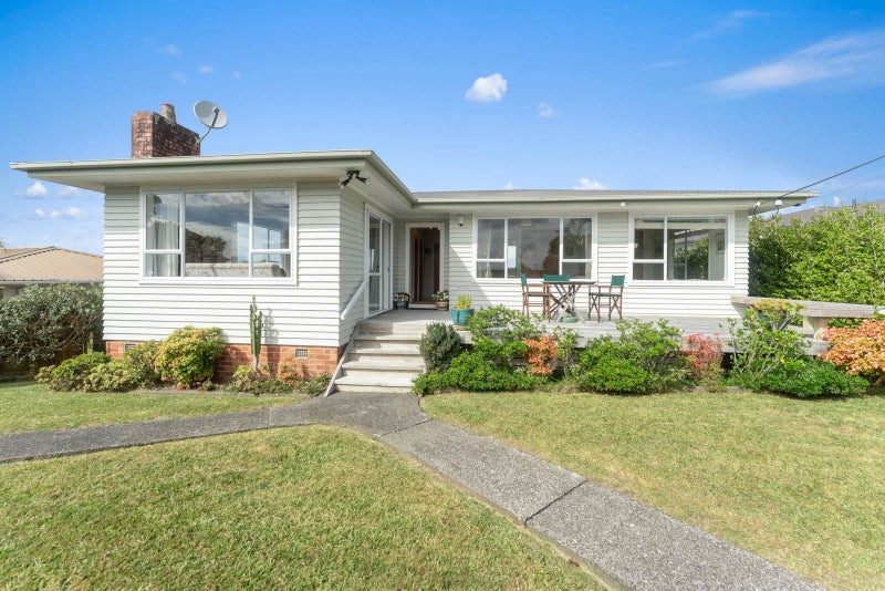 1/25 Monarch Avenue, Hillcrest, Auckland - Carousel 1