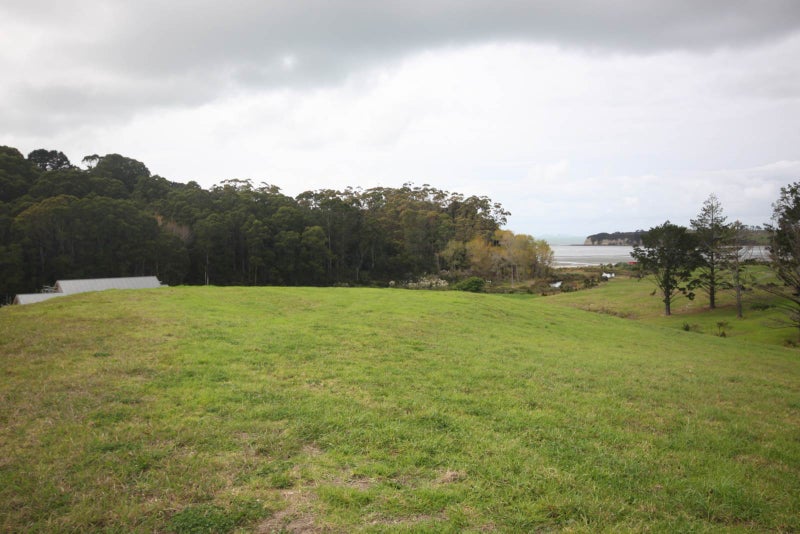 18 Taha Puke Road, Okura Bush, Silverdale - Carousel 4