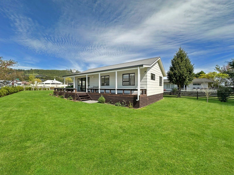 10 Antonia Place, Kinloch, Taupo - Carousel 2