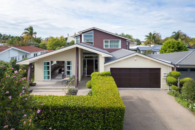 17 Pollock Drive, Chartwell, Hamilton - Carousel 1