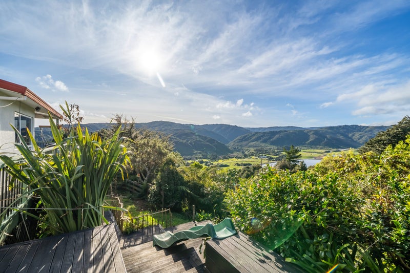 1154e State Highway 2, MAORIBANK, UPPER HUTT - Carousel 2