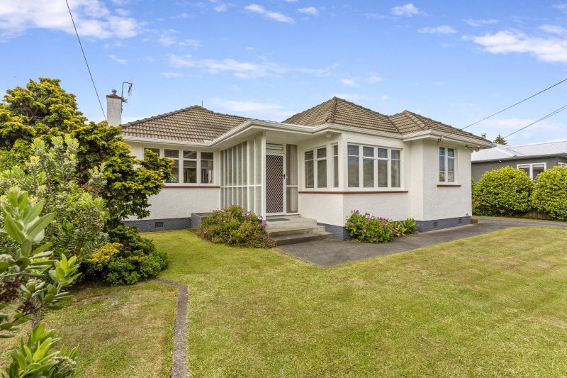 43 Wakefield Street, Whanganui East, Whanganui - Carousel 1
