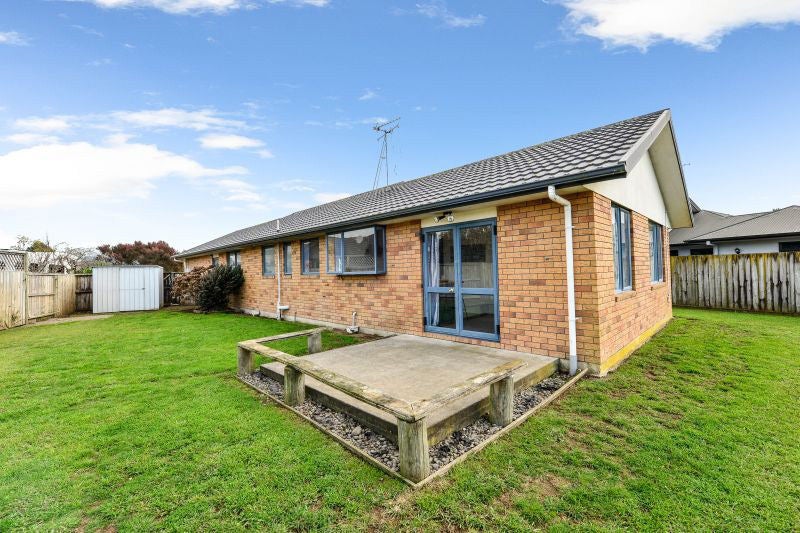 40 Aldona Place, Fairview Downs, Hamilton - Carousel 2