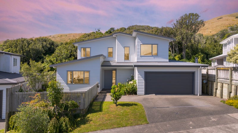 5 Crompton Avenue, Churton Park, Wellington - Carousel 1