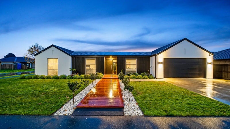 2 Guyon Street, MARSHLAND, CHRISTCHURCH - Carousel 1