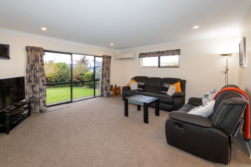 2D Forward Street, Greenmeadows, Napier - Carousel 2