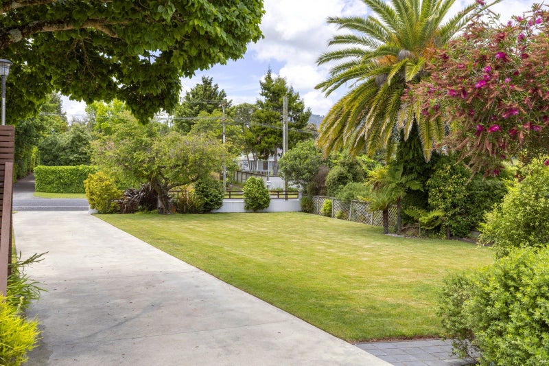 29 Tamatea Road, Taupo - Carousel 24