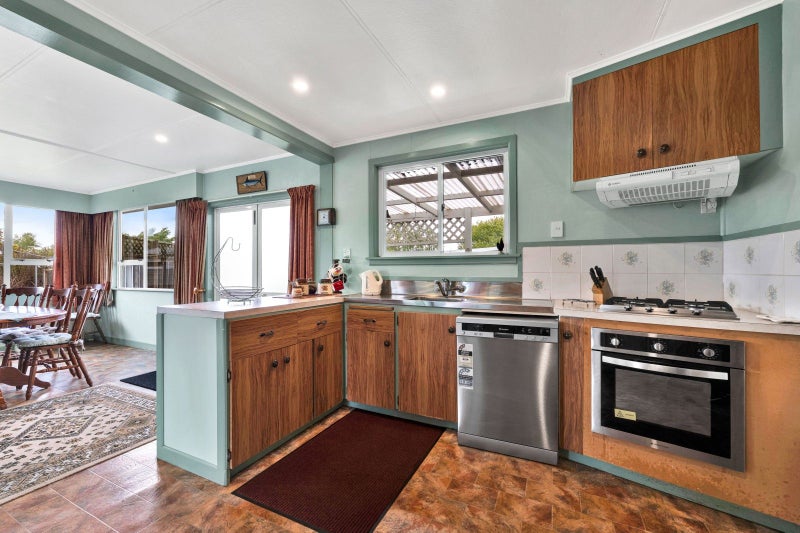 6 Regan Street, Stratford, Stratford - Carousel 2