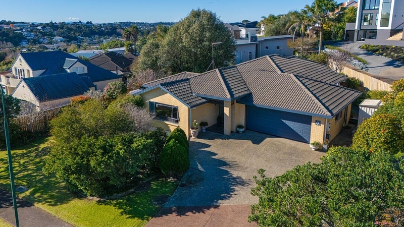 15 Palm Cove, Arkles Bay, Whangaparaoa - Carousel 1