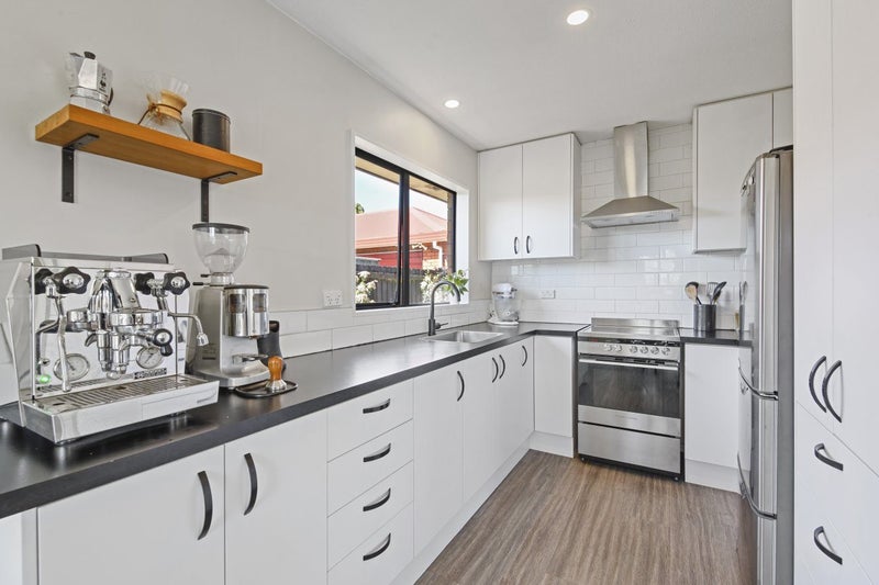 5 Somerset Place, Woodend, Woodend - Carousel 2