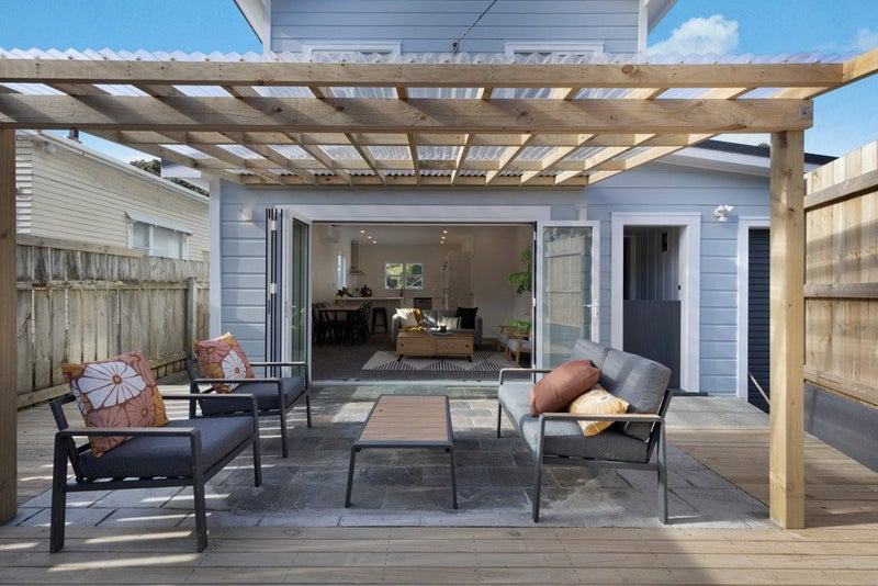 62 Happy Valley Road, Owhiro Bay, Wellington - Carousel 1