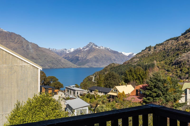 255C Fernhill Road, Sunshine Bay, Queenstown - Carousel 1