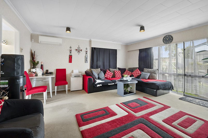 2/10 Birdwood AVE, Moturoa, New Plymouth - Carousel 2