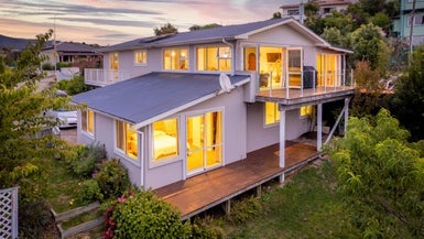 6 Britannia Heights, Stepneyville, Nelson - Carousel 1