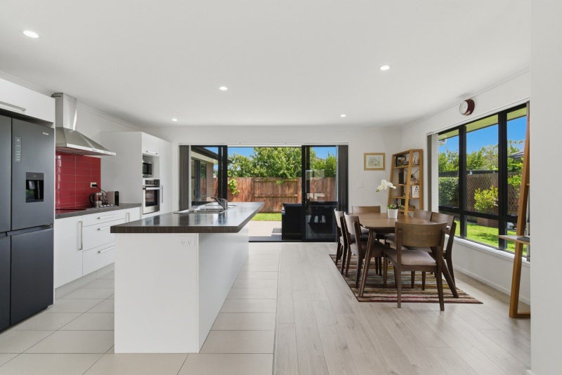 3 Whaley Avenue, Papamoa Beach, Papamoa - Carousel 2