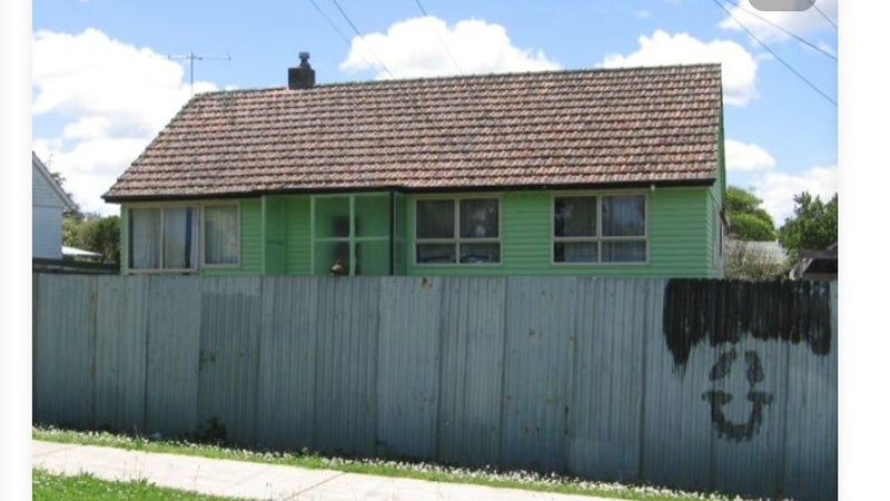 24 Margaret Road, Papatoetoe, Auckland - Carousel 1