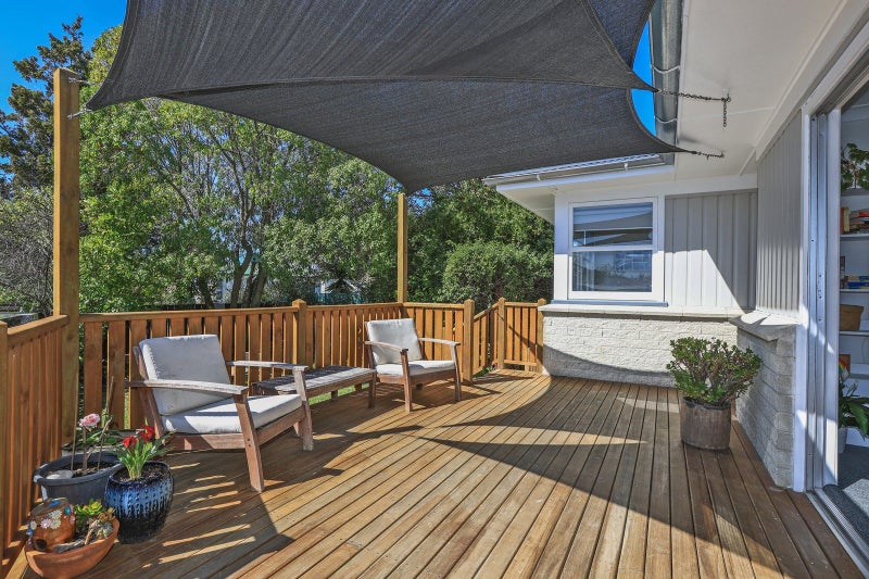 6 Porritt Place, Tamatea, Napier - Carousel 2