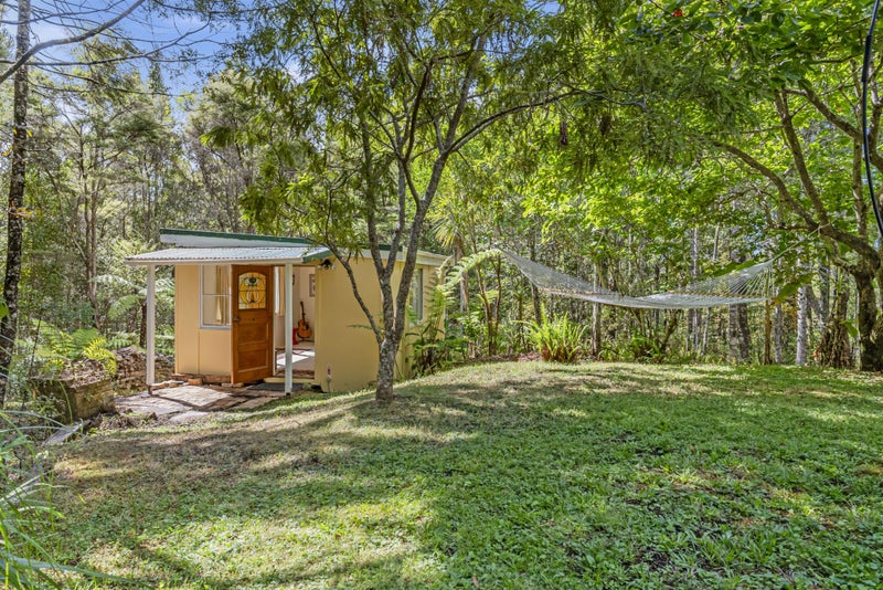 200 Forest Hill Road, Waiatarua, Waitakere City, Auckland - Carousel 2