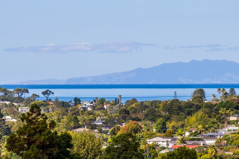 3 Idyll Place, Northcross, Auckland - Carousel 2