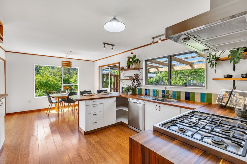 70 North Road, The Wood, Nelson - Carousel 2