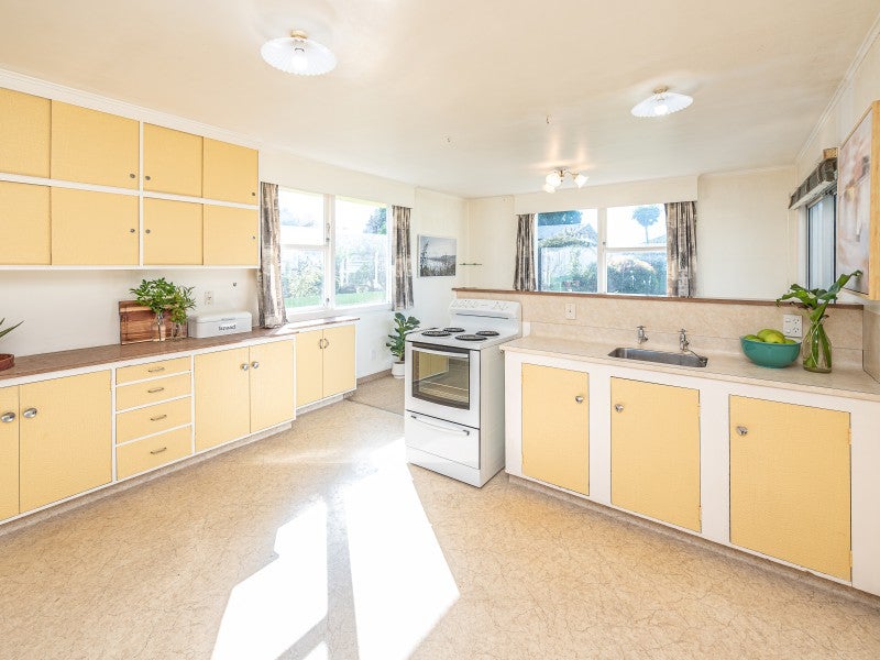 46 Surrey Road, Springvale, Whanganui - Carousel 2