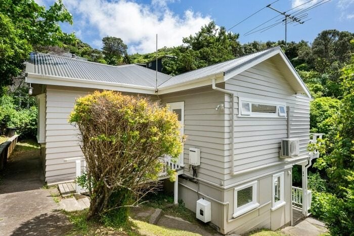 26 Farnham Street, Mornington, Wellington - Carousel 1