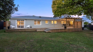 16 Mason Avenue, Pukekohe - Carousel 1