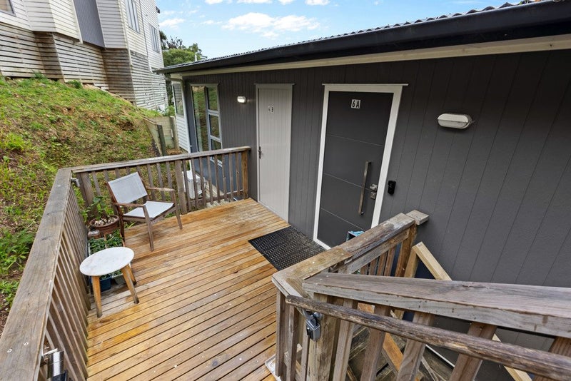 6C Homebush Road, Khandallah, Wellington - Carousel 20